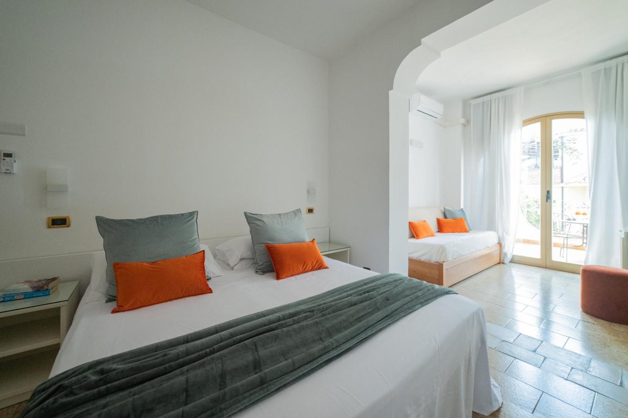 タオルミーナ Casa Pertosa Bed & Breakfast エクステリア 写真